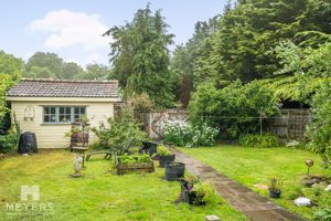 Photo 16- click for photo gallery